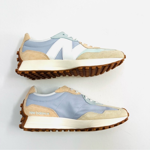 New Balance 327 - Picture 6 of 10